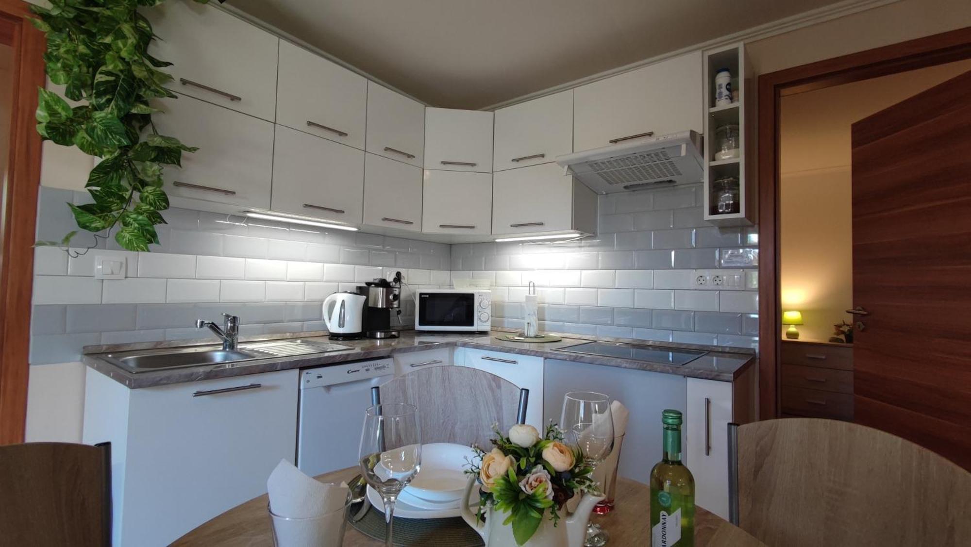 Limonade Apartman Ac Agard Elmenyfuerdo Mellett Gardony Exterior photo